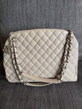 CHANEL Caviar Quilted Just Mademoiselle Shoulder Bag